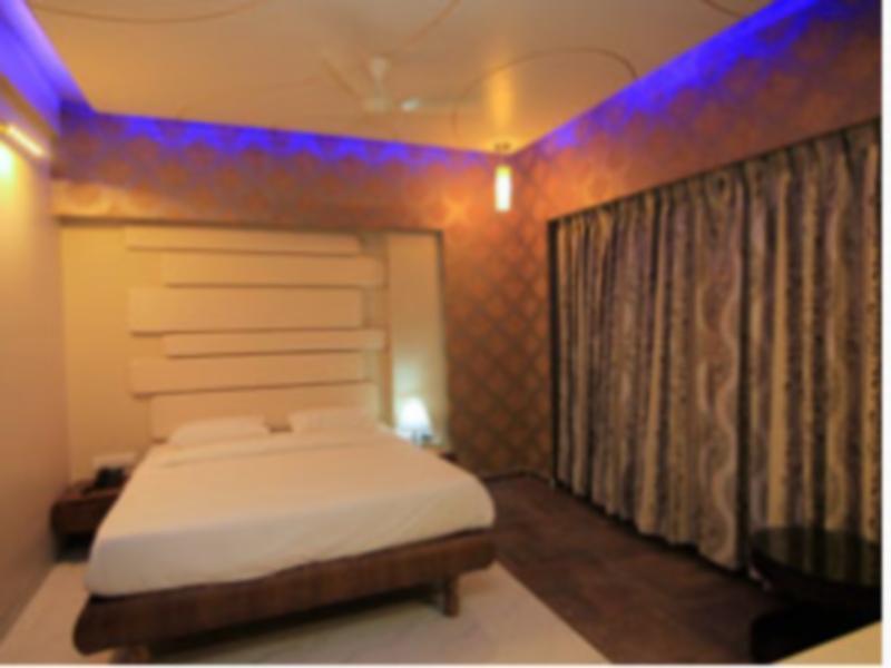 Hotel Sai Dharam Palace Shirdi Dış mekan fotoğraf