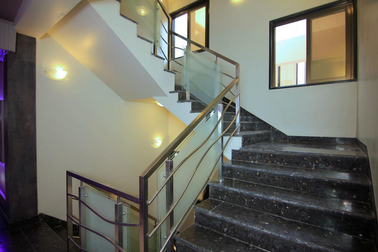 Hotel Sai Dharam Palace Shirdi Dış mekan fotoğraf