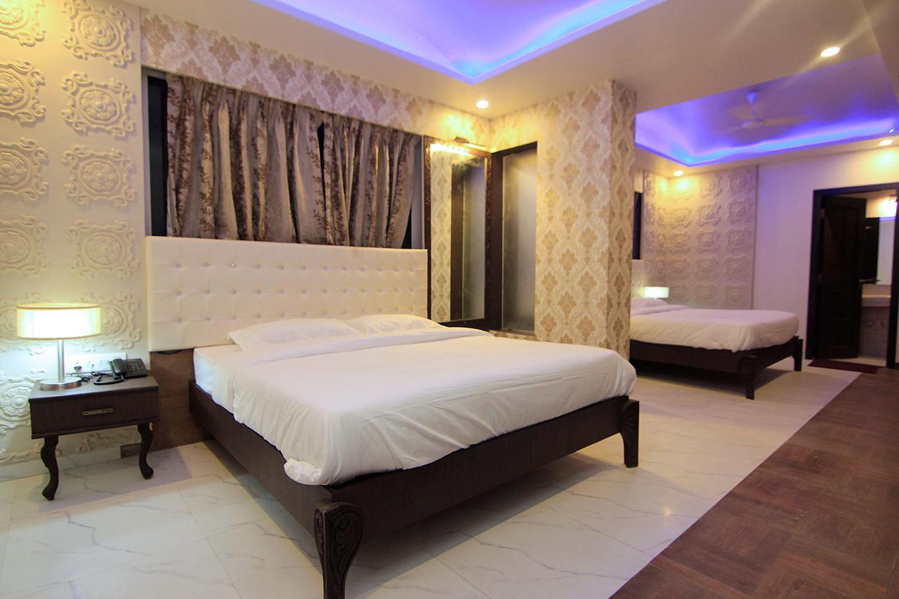 Hotel Sai Dharam Palace Shirdi Dış mekan fotoğraf
