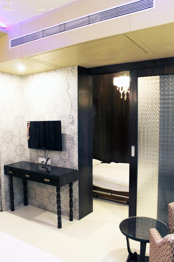 Hotel Sai Dharam Palace Shirdi Dış mekan fotoğraf