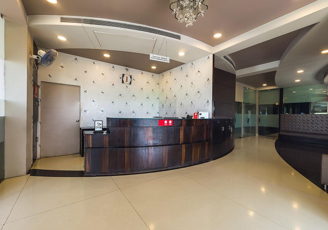 Hotel Sai Dharam Palace Shirdi Dış mekan fotoğraf